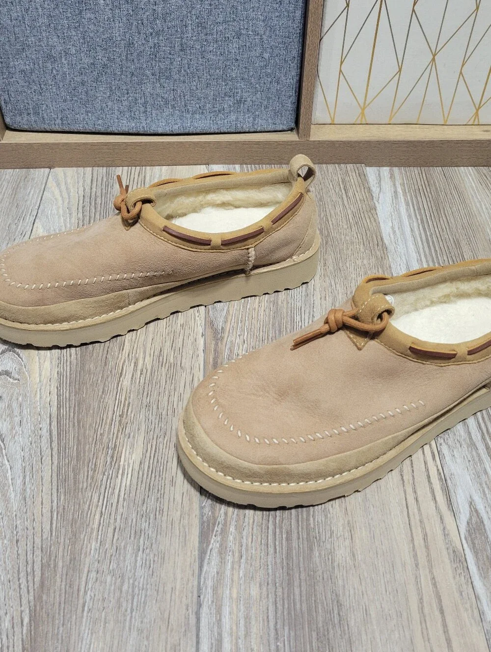 UGG tansman crafted